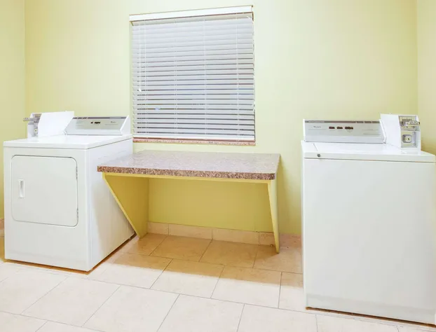 Days Inn & Suites by Wyndham Russellville hotel detail image 3