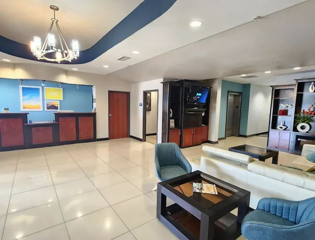 Days Inn & Suites by Wyndham Russellville hotel detail image 1