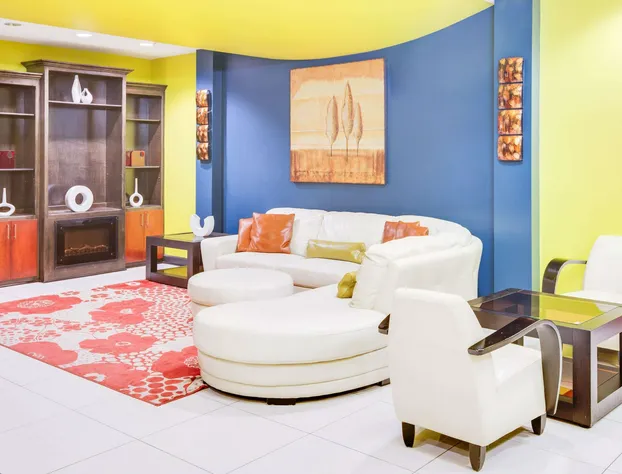 Days Inn & Suites by Wyndham Russellville hotel detail image 2