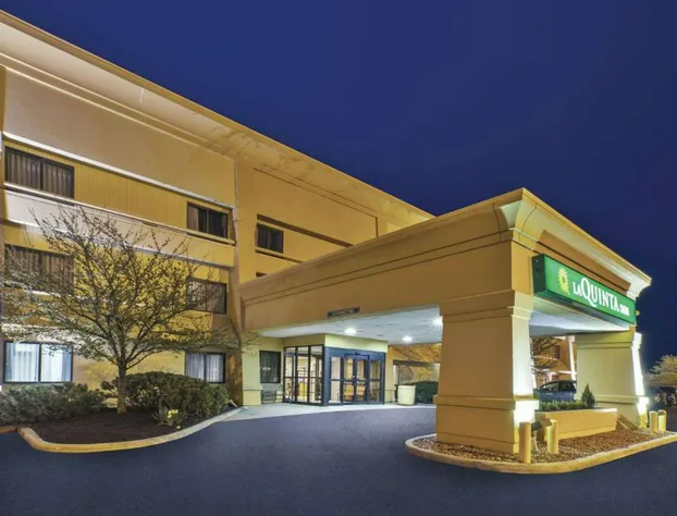 La Quinta Inn by Wyndham Toledo Perrysburg hotel detail image 2