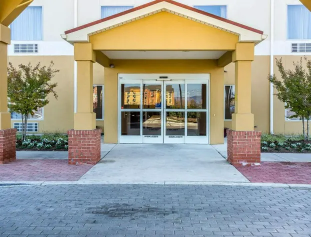 Comfort Inn Frederick - Ballenger Creek hotel detail image 4