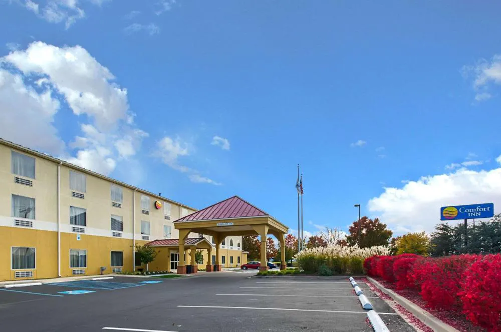 Comfort Inn Frederick - Ballenger Creek hotel hero