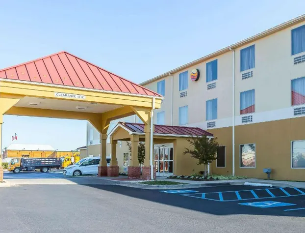 Comfort Inn Frederick - Ballenger Creek hotel detail image 1