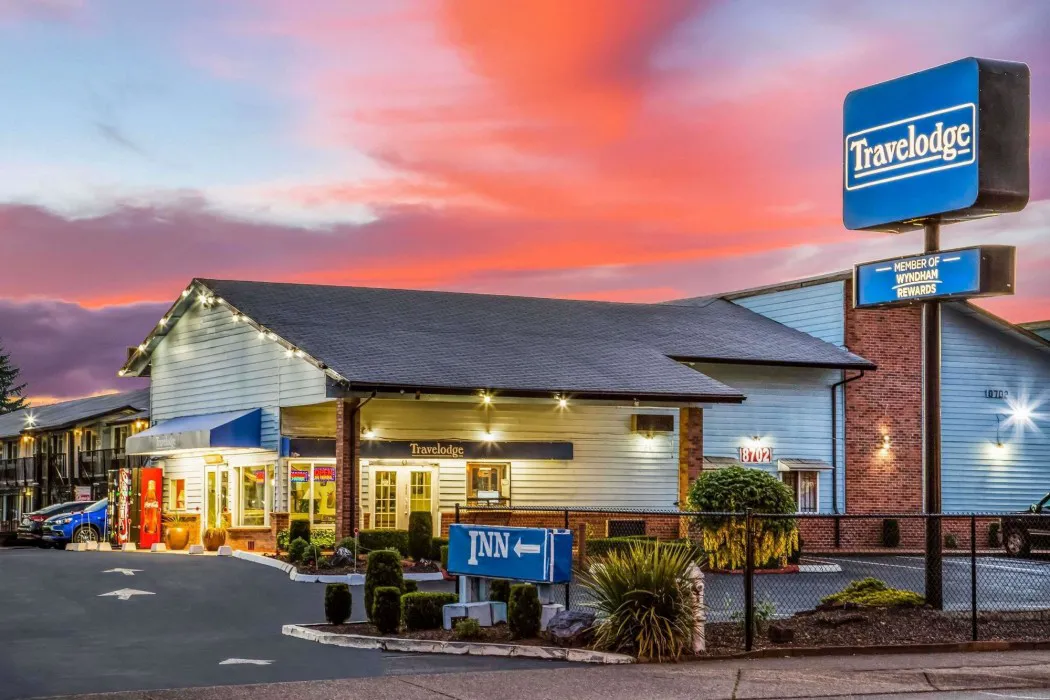 Travelodge by Wyndham Tacoma Near McChord AFB hotel hero