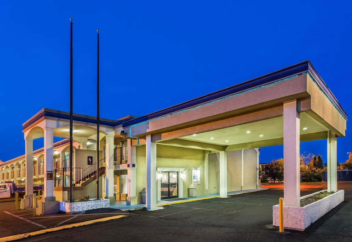 Days Inn by Wyndham Ashland hotel hero
