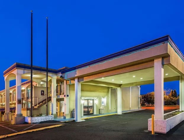 Days Inn by Wyndham Ashland hotel detail image 1