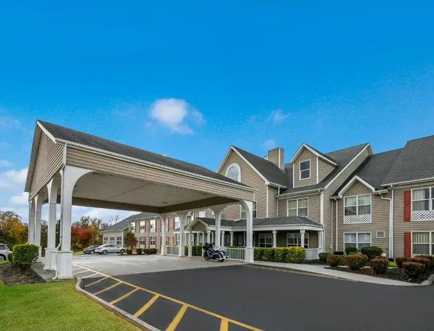 Red Roof Inn & Suites Knoxville East hotel detail image 3