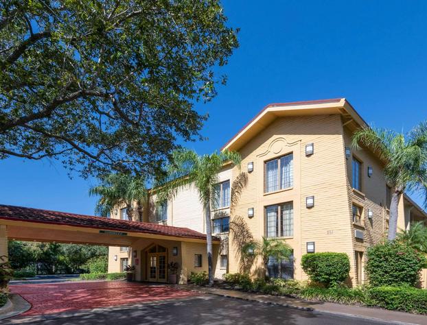 La Quinta East Deerfield Beach - Boca Raton hotel detail image 1