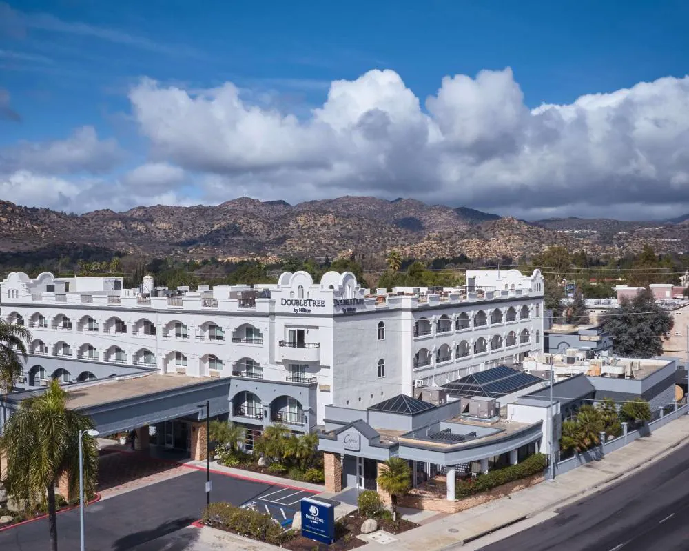 DoubleTree by Hilton Chatsworth hotel hero