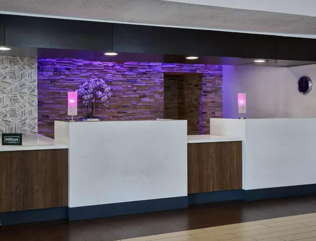 DoubleTree by Hilton Chatsworth hotel detail image 3