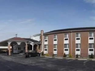 Super 8 by Wyndham Hillsville hotel detail image 1