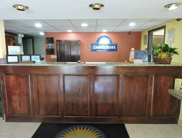 Days Inn by Wyndham Conover-Hickory hotel detail image 4