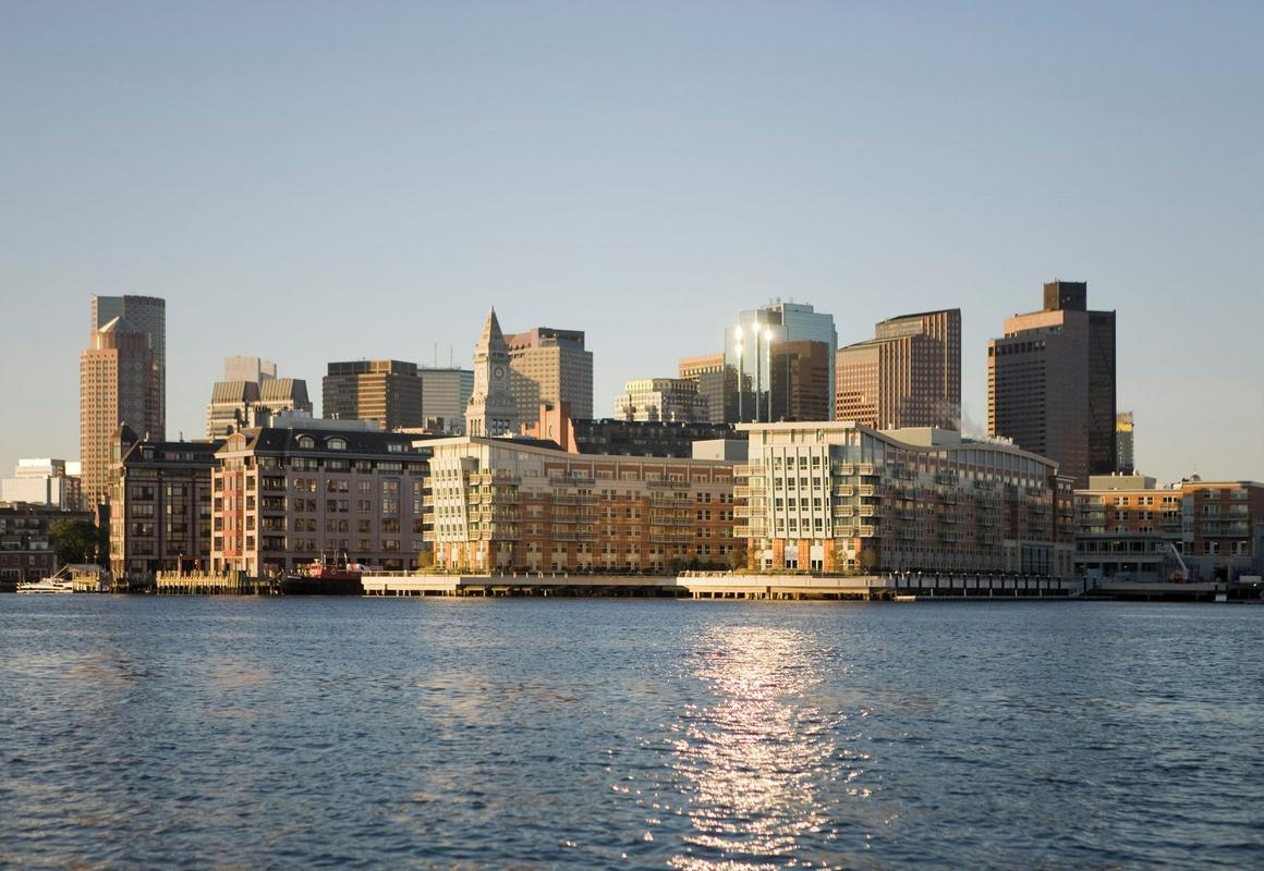 Battery Wharf Hotel, Boston Waterfront hotel hero