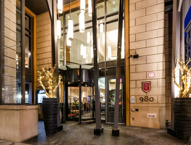 Metcalfe Hotel Montréal by Gray Collection hotel detail image 4