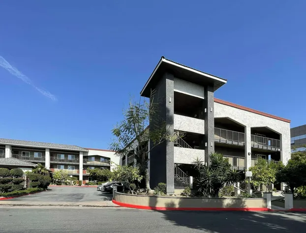 Quality Inn Ontario Airport Convention Center hotel detail image 2