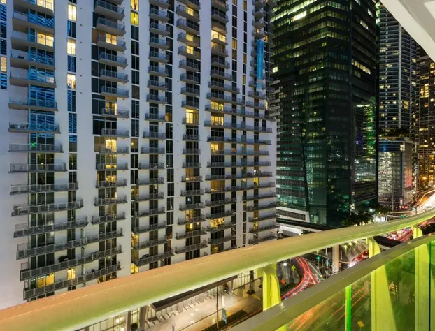 Courtyard by Marriott Miami Downtown hotel detail image 1