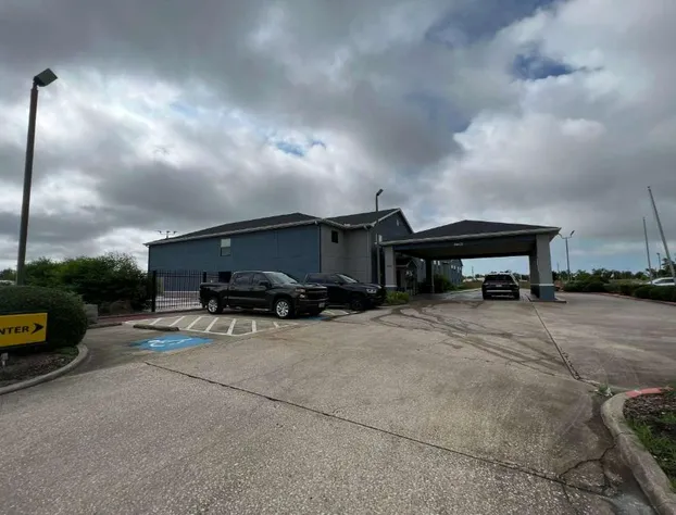 Super 8 by Wyndham Lake Charles/Sulphur hotel detail image 1