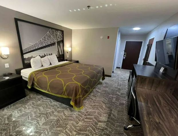 Super 8 by Wyndham Lake Charles/Sulphur hotel detail image 3