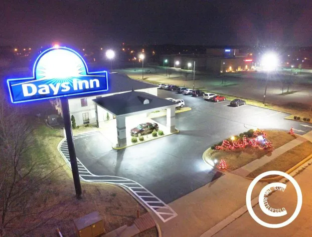 Days Inn by Wyndham Battlefield Rd/Hwy 65 hotel detail image 1
