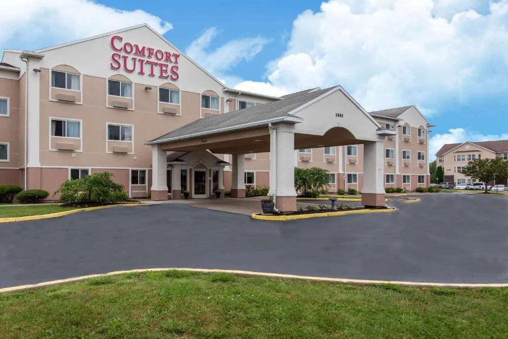 Comfort Suites Rochester Henrietta University Area hotel hero