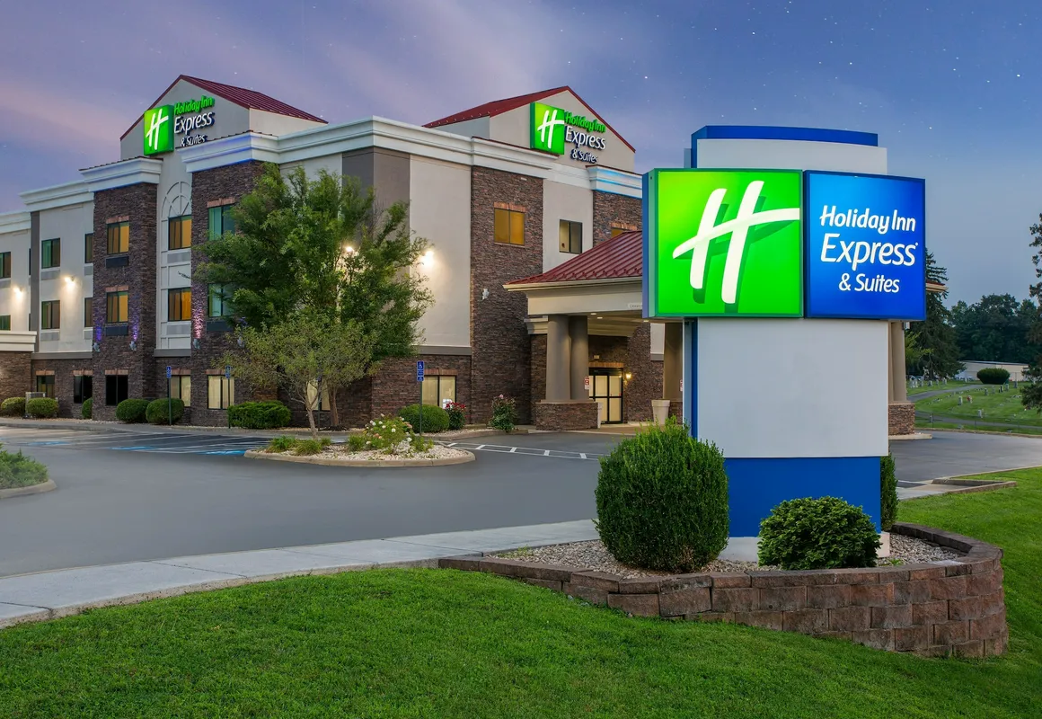 Holiday Inn Express Hotel & Suites Lewisburg by IHG hotel hero