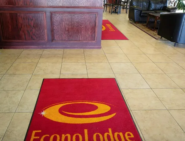 Econo Lodge Inn & Suites hotel detail image 2