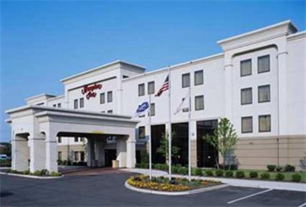 Hampton Inn Linden hotel detail image 1