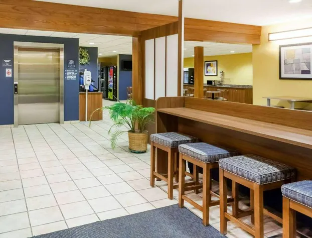 Microtel Inn & Suites by Wyndham Dickson City/Scranton hotel detail image 4