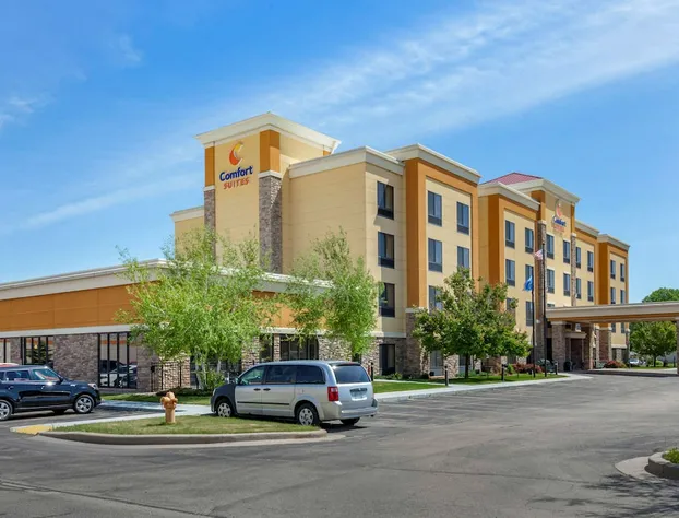 Comfort Suites Oshkosh hotel detail image 1