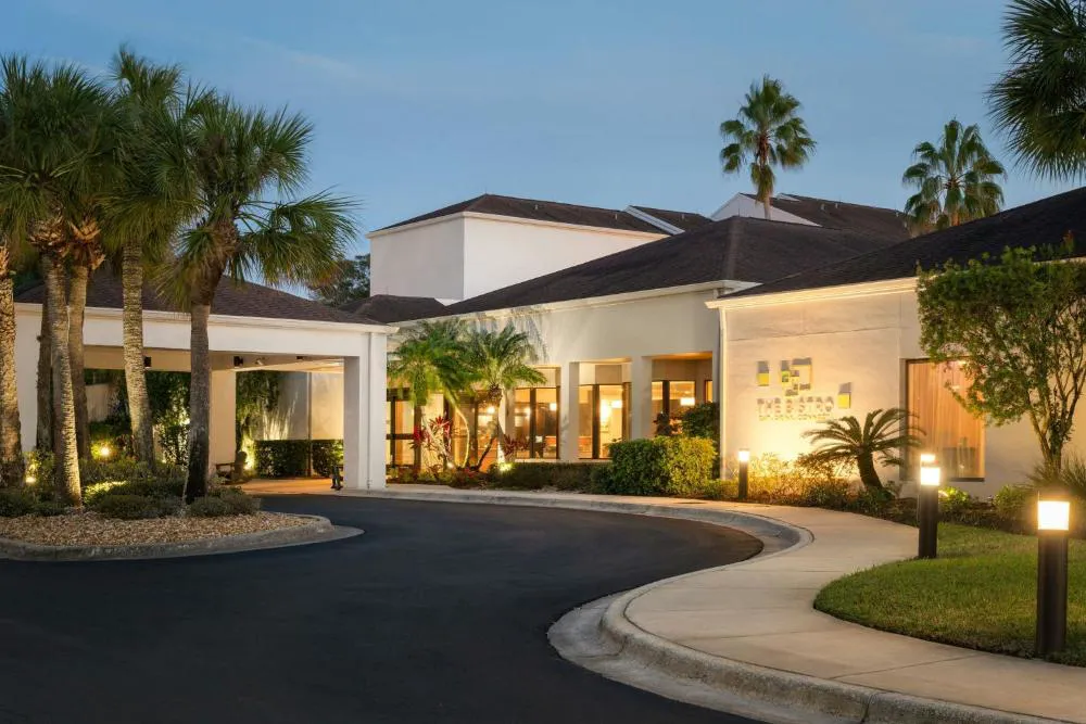 Courtyard Melbourne West hotel hero