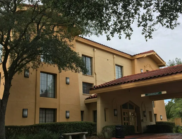 Days Inn by Wyndham Gainesville University I-75 hotel detail image 3