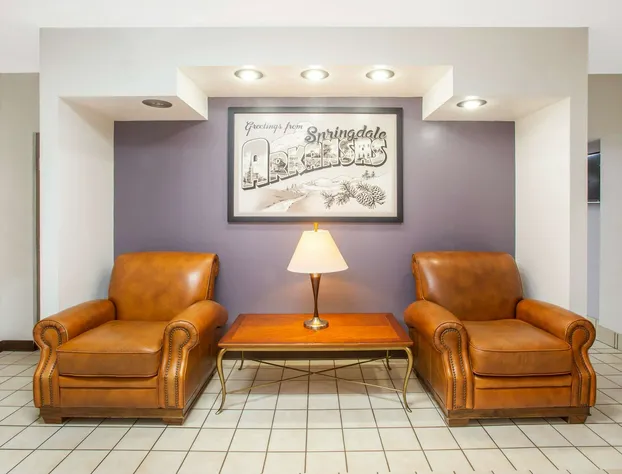 Super 8 by Wyndham Springdale AR hotel detail image 3
