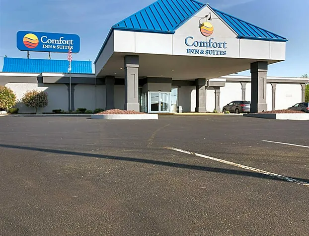 Comfort Inn & Suites Airport Syracuse hotel detail image 2