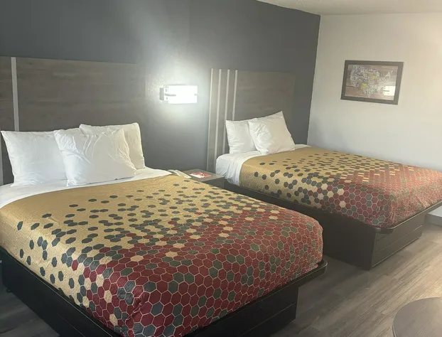 Econo Lodge hotel detail image 4