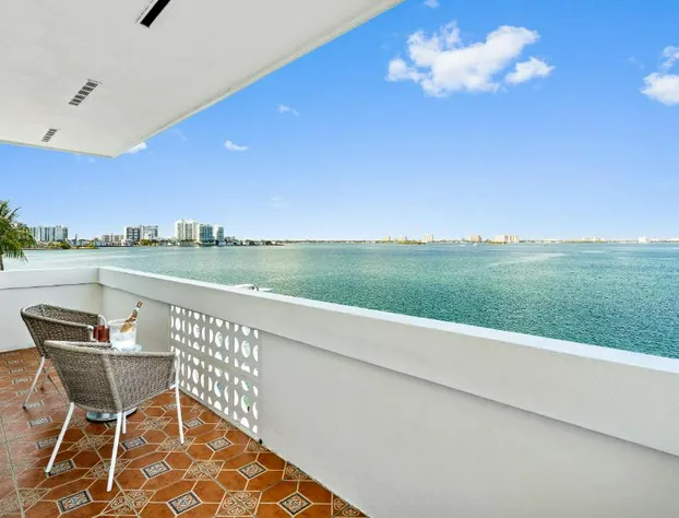 Palm Tree Club Miami Hotel hotel detail image 2