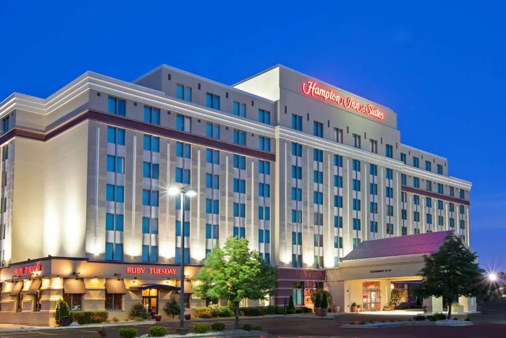 Hampton Inn & Suites Chicago-North Shore/Skokie hotel hero