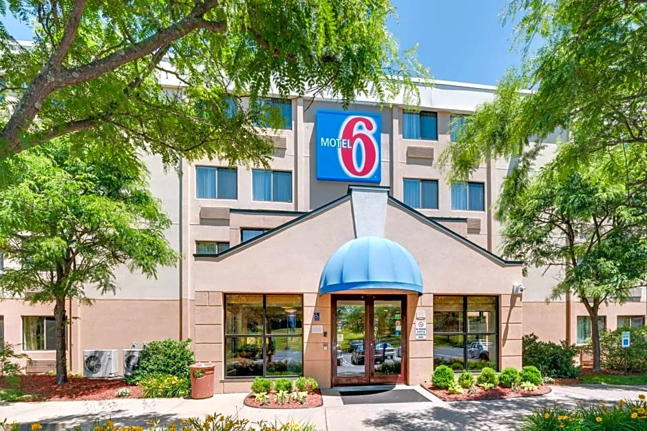 Motel 6 Milford, CT hotel hero