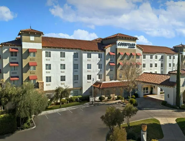 Courtyard Marriott Paso Robles hotel detail image 2