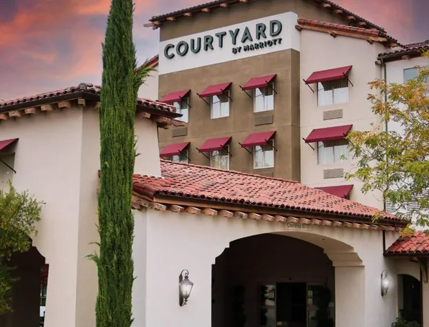 Courtyard Marriott Paso Robles hotel detail image 1
