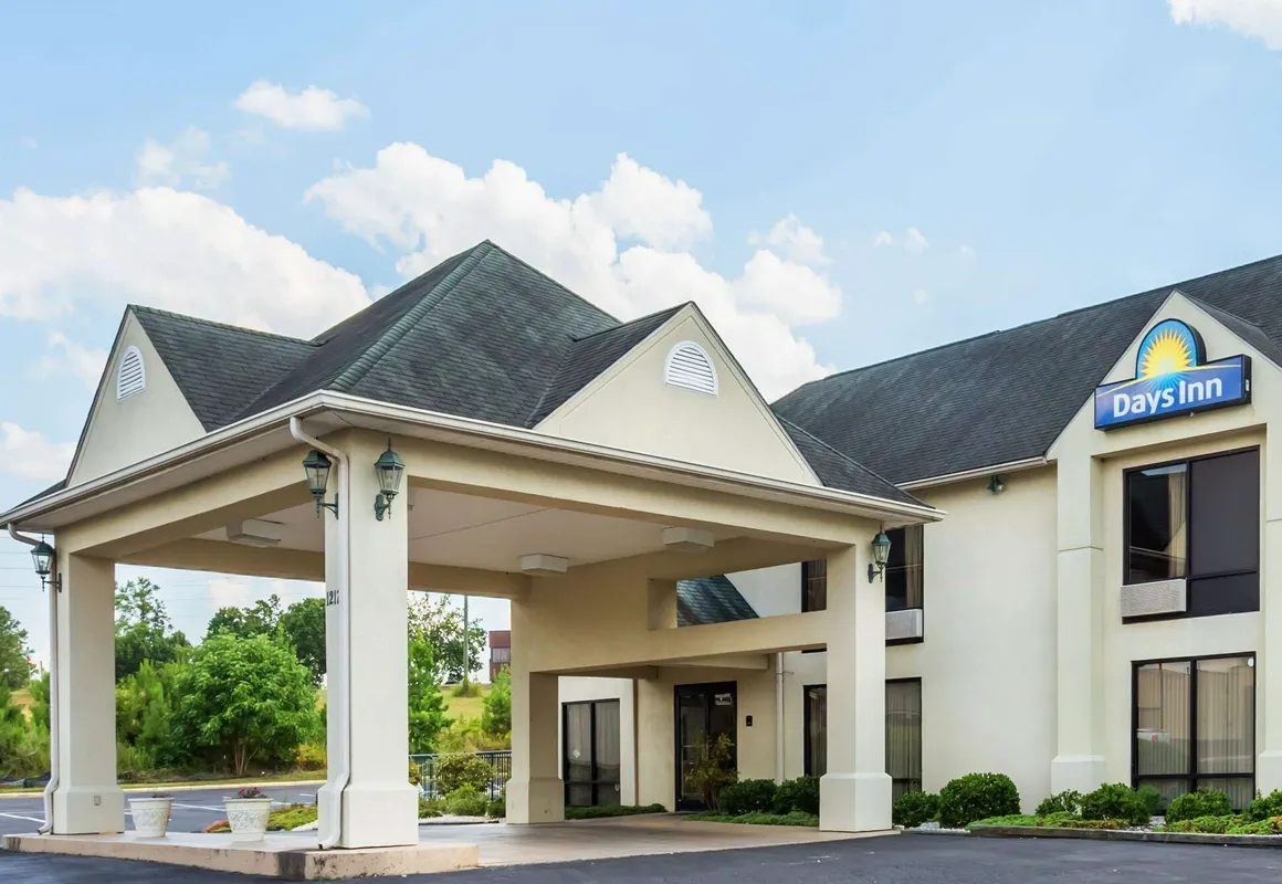 Days Inn by Wyndham Sanford hotel hero