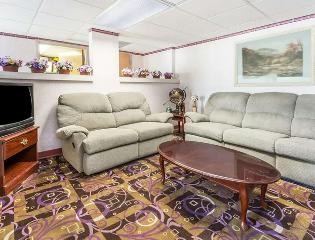 Days Inn by Wyndham Sanford hotel detail image 2