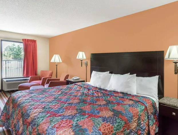 Days Inn by Wyndham Sanford hotel detail image 3