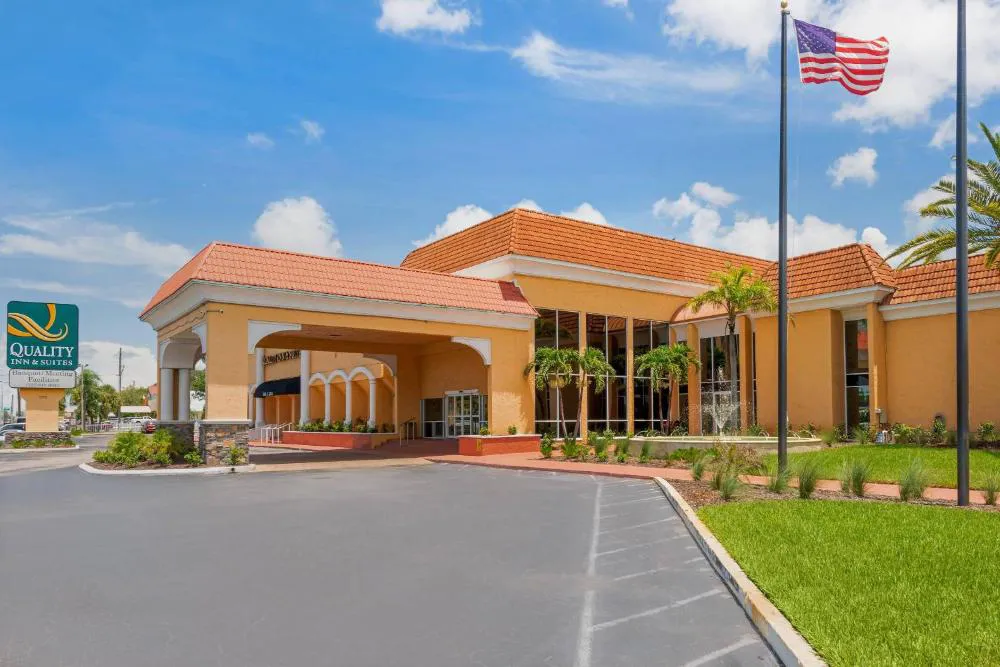 Quality Inn & Suites Conference Center hotel hero