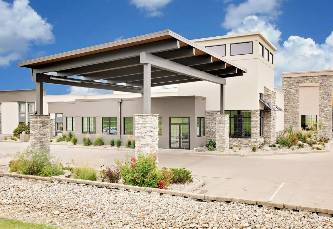 Brookings Inn hotel hero