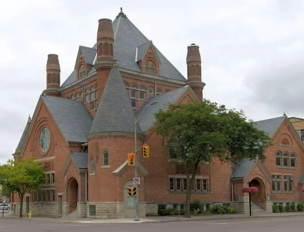 Super 8 by Wyndham Chatham hotel detail image 2