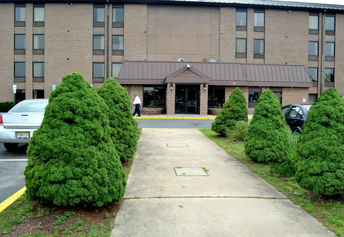 Red Carpet Inn & Suites Plainfield/Piscataway hotel hero