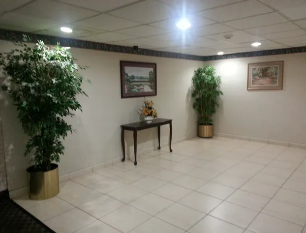 Red Carpet Inn & Suites Plainfield/Piscataway hotel detail image 4