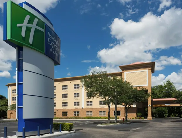 Holiday Inn Express Suites Plant City by IHG hotel detail image 2