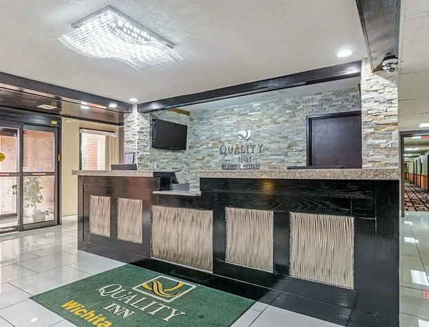 Quality Inn South hotel detail image 3