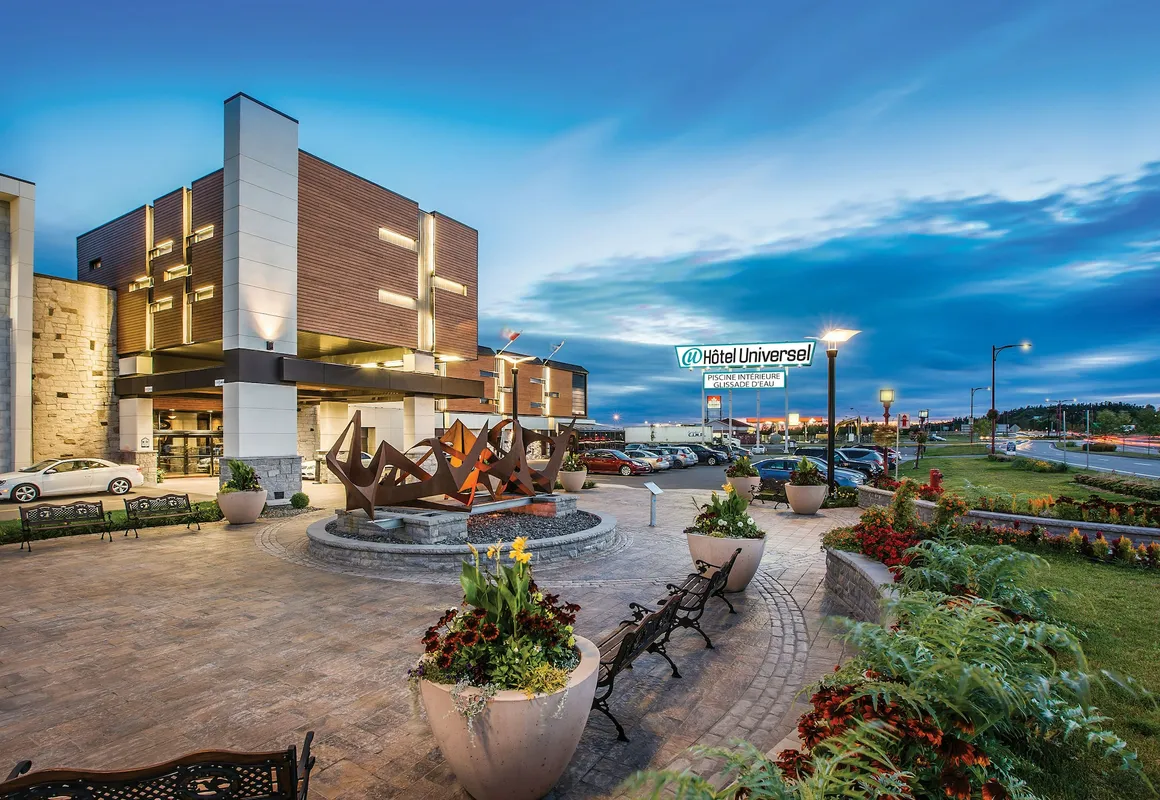 Hotel Universel Riviere-Du-Loup hotel hero